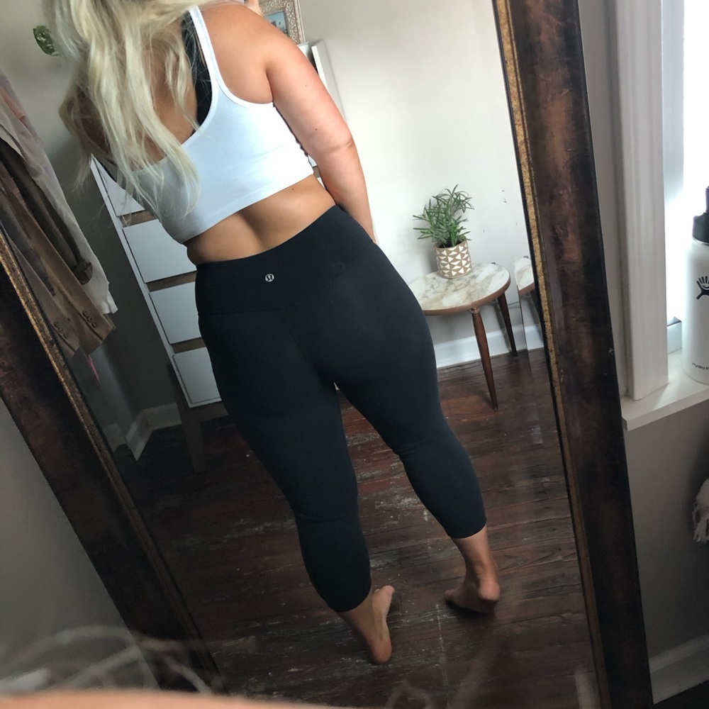 ✨Lululemon Leggings 4✨ - Picture 9 of 10